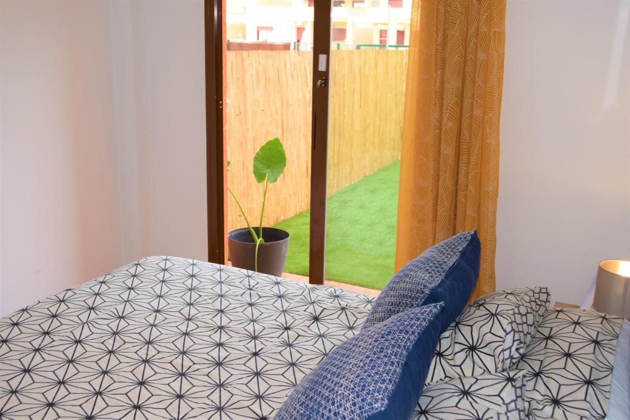 Espacioso Apartamento Con Preciosos Jardines Y Bbq イスラ・プラナ エクステリア 写真