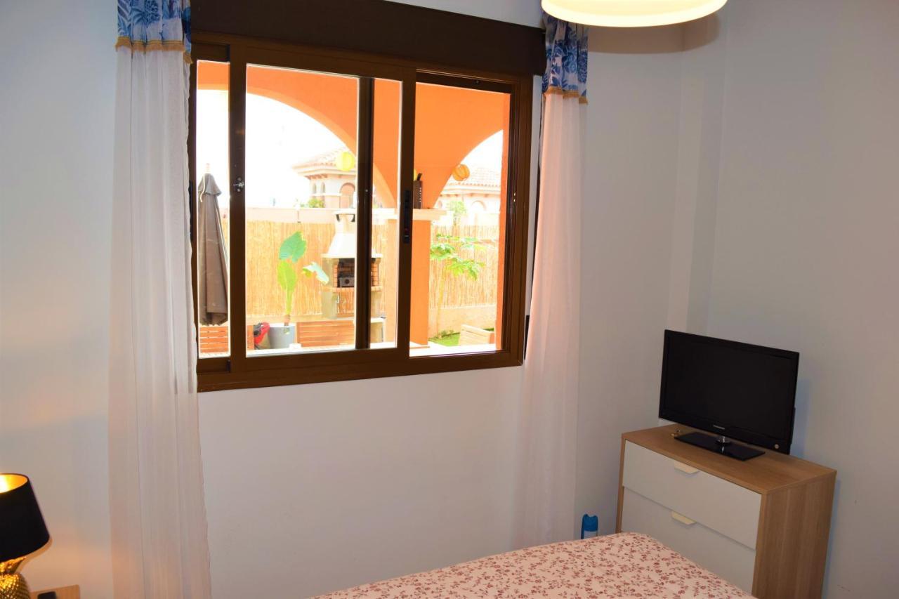 Espacioso Apartamento Con Preciosos Jardines Y Bbq イスラ・プラナ エクステリア 写真