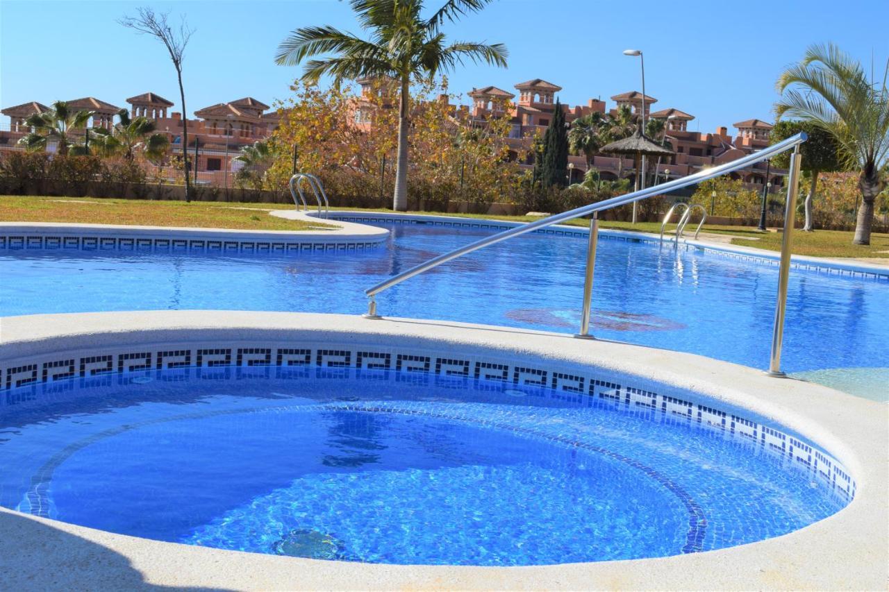 Espacioso Apartamento Con Preciosos Jardines Y Bbq イスラ・プラナ エクステリア 写真