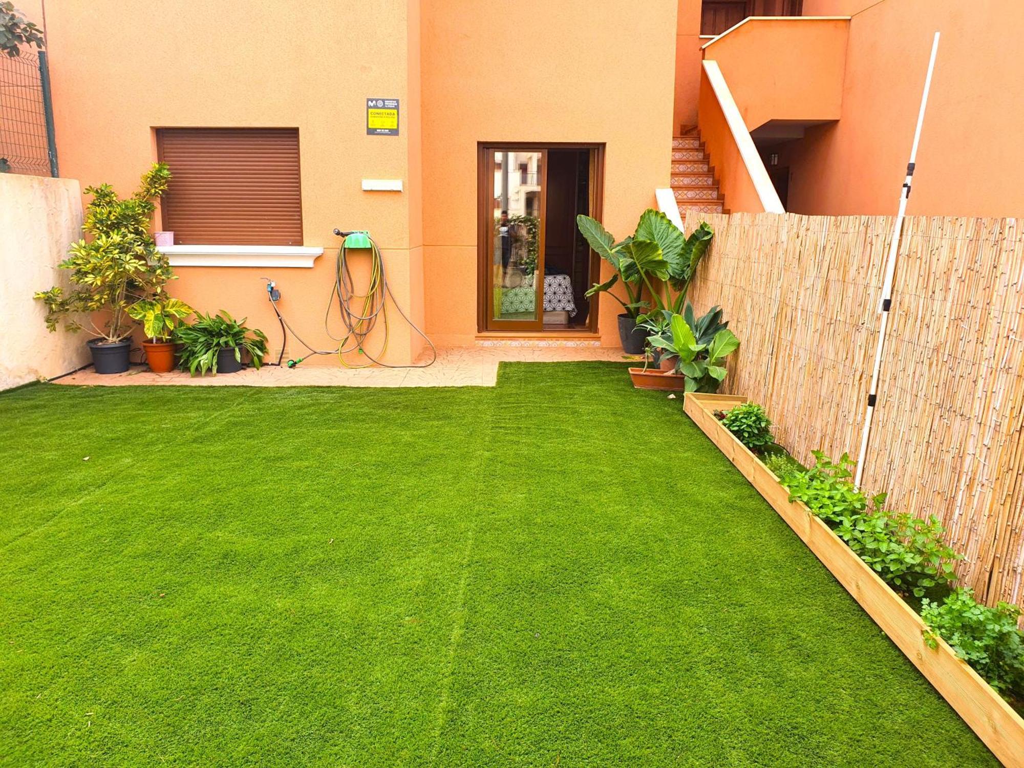Espacioso Apartamento Con Preciosos Jardines Y Bbq イスラ・プラナ エクステリア 写真